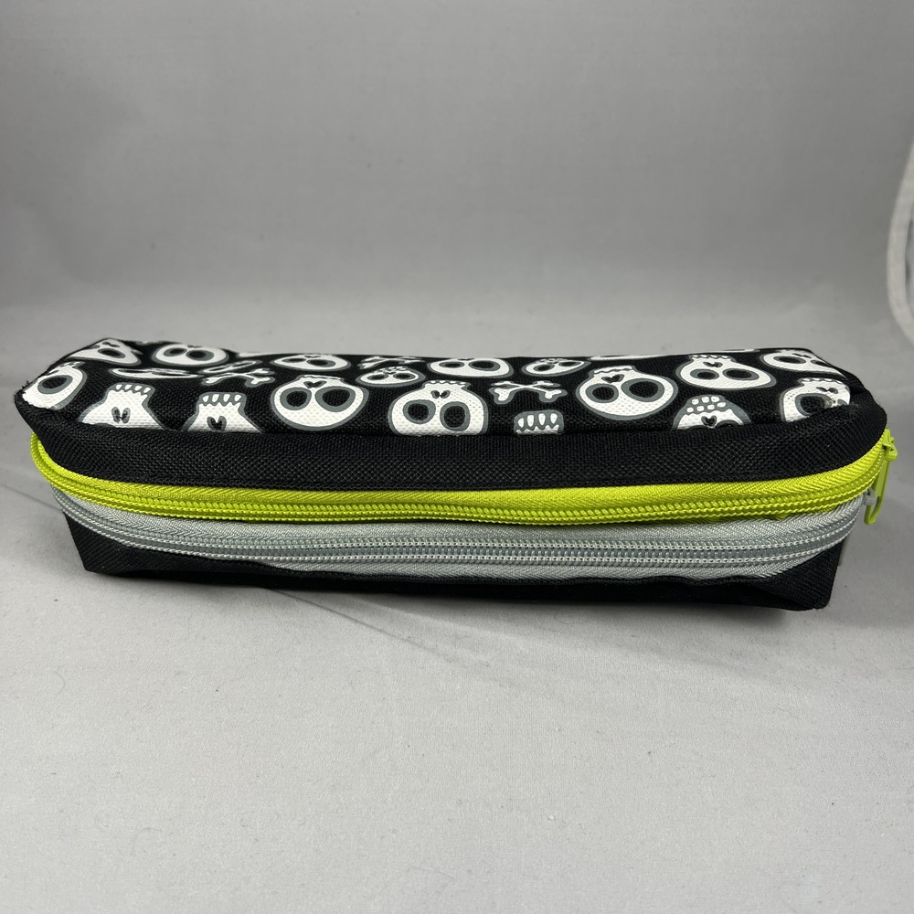 2 Skull Pouches Black White Skull Crossbones Gothic Alternative Spooky Edgy Cool - Picture 8 of 12